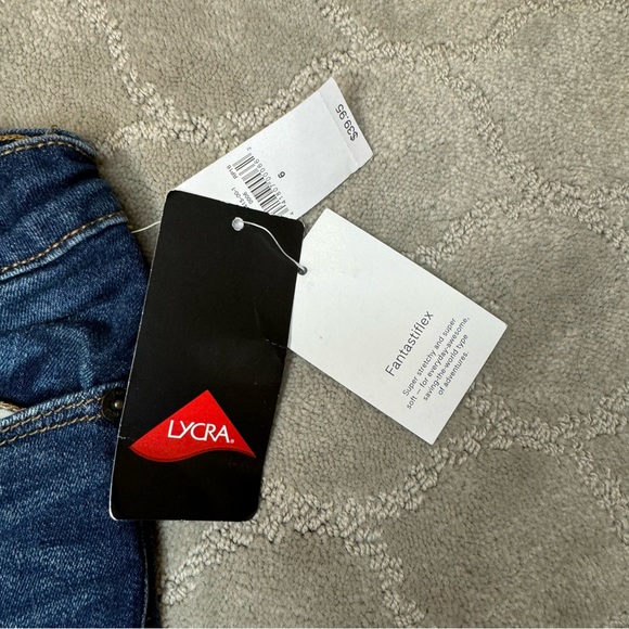 NWT GAP Denim Girls Jeans - Size 6 Regular - High Stretch, Super Skinny Fit - Picture 2 of 4